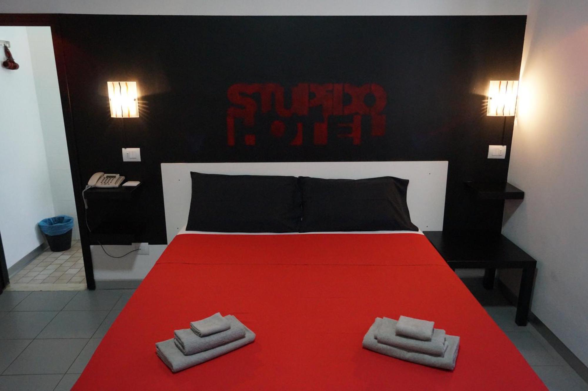 Stupido Hotel 3*