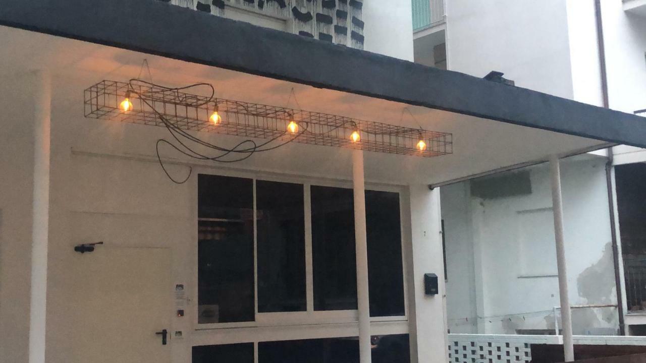 Stupido Hotel